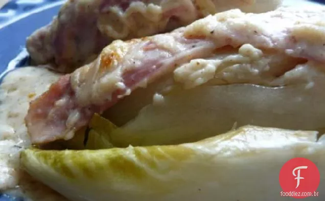 Endive belga embrulhado em Presunto com queijo / Lof met Ham en Kaas