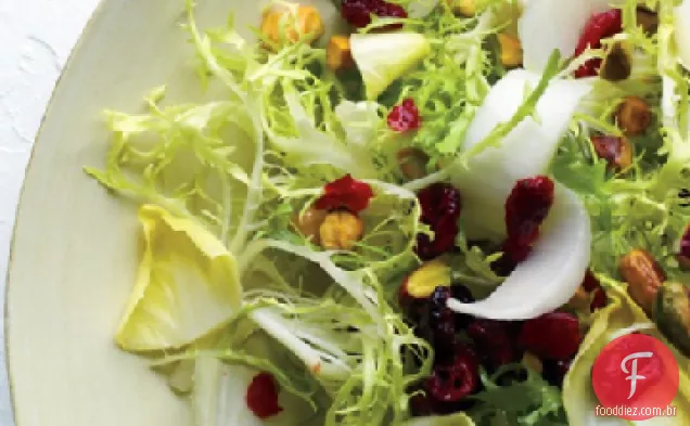 Salada de Frisee com Cranberries e pistache