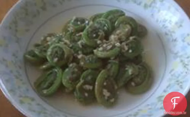 Refogado Fiddleheads