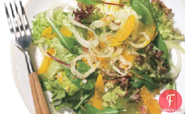 Verdes misturados com tangerinas e erva-doce