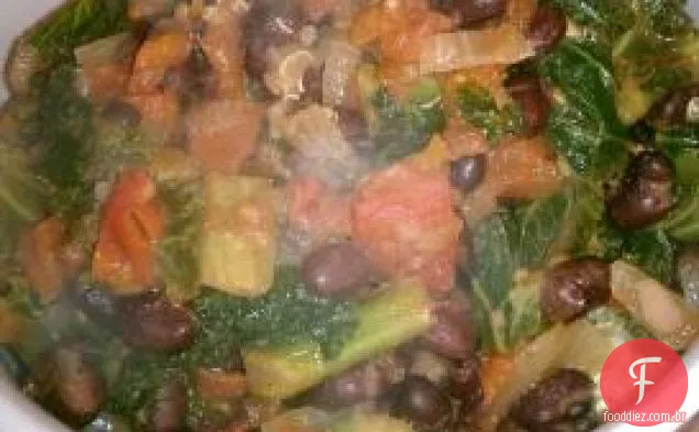 Linguine com salsicha e couve
