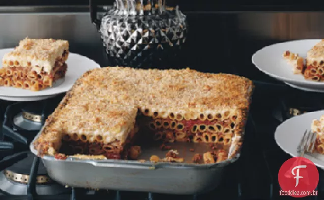 Caçarola de macarrão e cordeiro (Pastitsio)