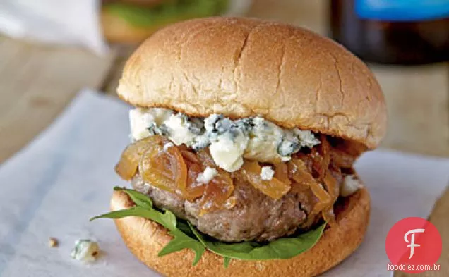 Sliders de cordeiro com queijo azul