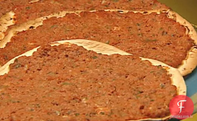 Pizza Armênia (também conhecida como Lahmajoon)