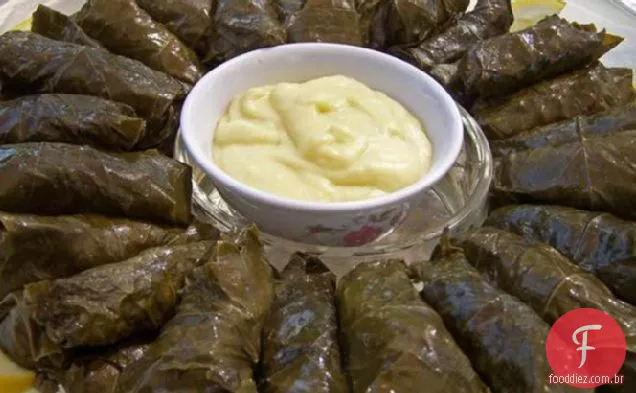 Folhas De Uva Recheadas (Com Carne)