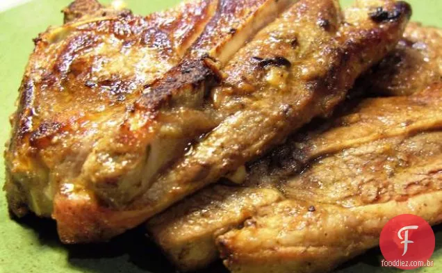 Cordeiro de Mean você pode comer com uma colher