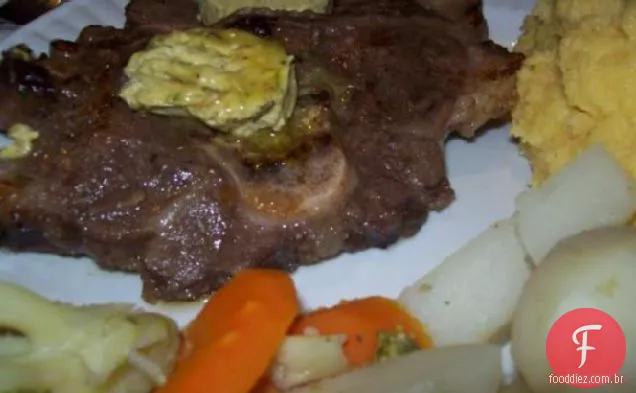 Cordeiro de limão marinado (costeletas ou costeletas)