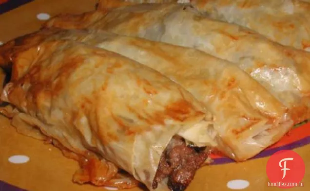 Bourek (Pastelaria Recheada Com Carne)