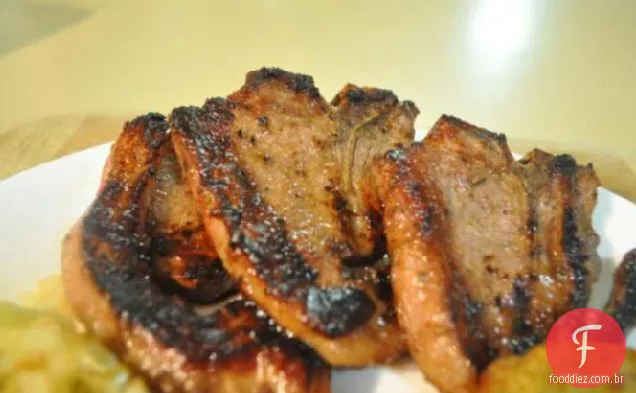 Marinada para costeletas de cordeiro-ou qualquer outra carne