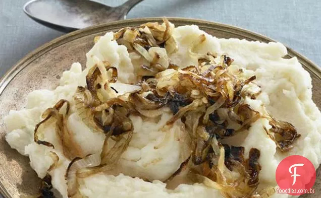 Cordeiro do Colorado e purê de cebola caramelizada com Essência De Erva-Doce De Cordeiro