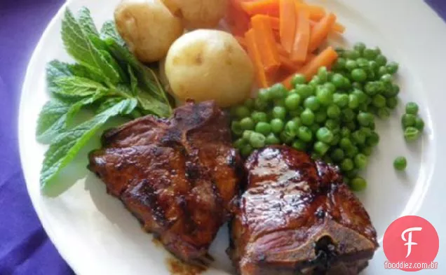 Churrasco Hinty Minty costeletas de cordeiro