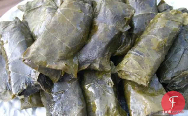 Dolmathes de Elaine (Folhas de uva recheadas)