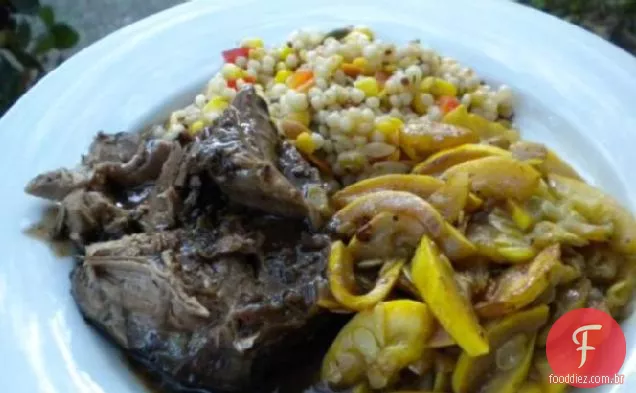 Zinfandel-perna refogada de cordeiro (fogão lento)
