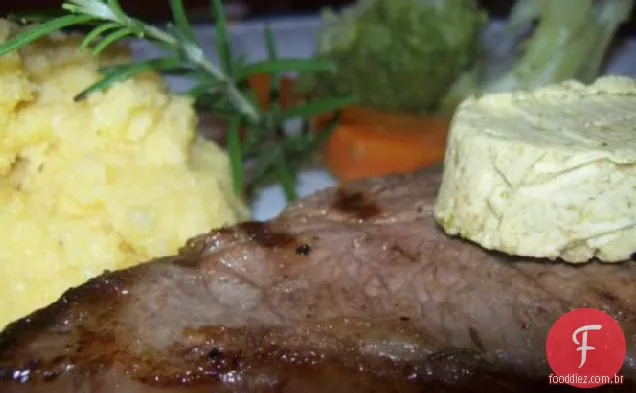 Costeletas de lombo de cordeiro (para grelhar) com manteiga café de Paris