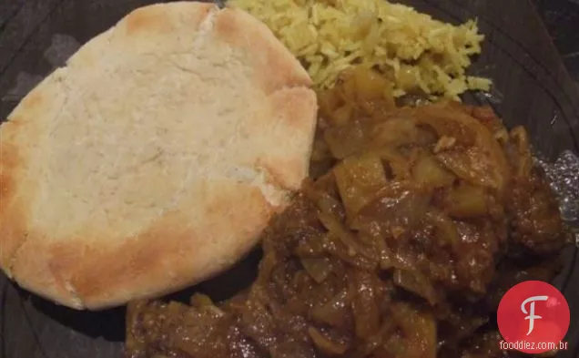 Pernil de cordeiro e curry de batata