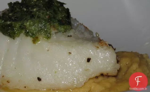 Doméstico Diva's Pan Seared Robalo com estragão Pesto & garota