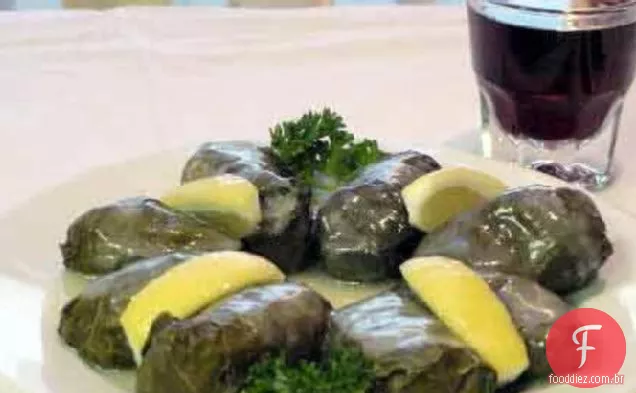 Dolmades (Folhas De Uva Recheadas)