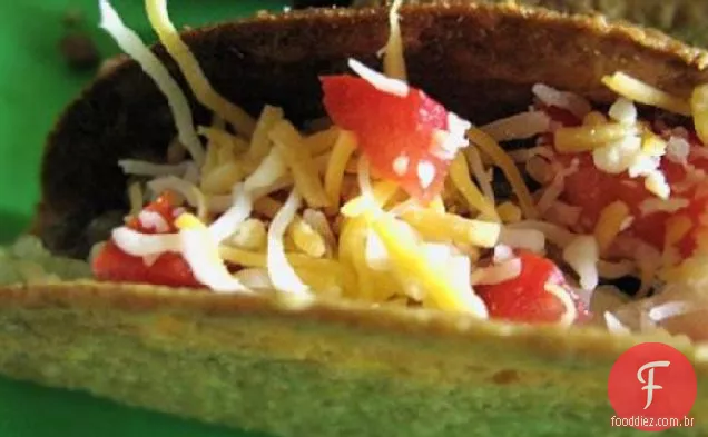 Tacos de frango fáceis (baixo teor de gordura se você escolher casca macia sobre dura)