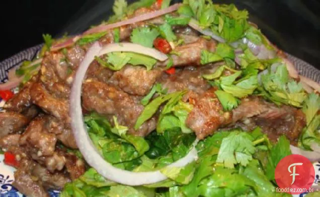 Salada tailandesa tentadora de Tim