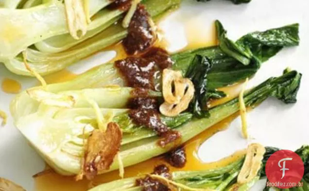 Pak Choi frito com molho de gergelim