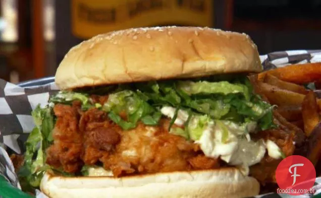 Sanduíche De Ostra Frito Com Frango