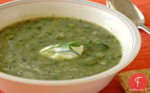 Sopa de alface e estragão
