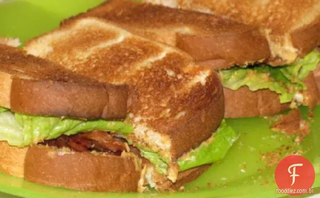 Pb, B E L (Manteiga De Amendoim, Bacon e alface) sanduíche (um BLT