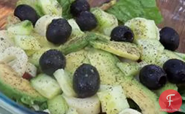 Salada verde com hortelã seca