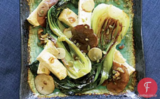 Seared Bebê Bok Choy Com Tofu & Shiitakes