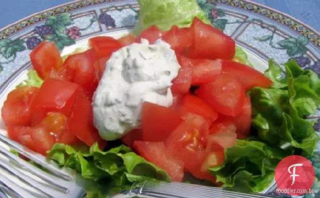 Salada De Tomate Com Molho De Mostarda E Manjericão