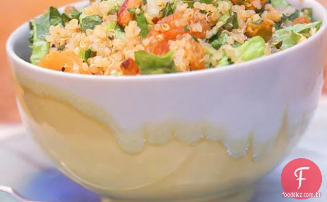 Salada de Quinoa com damascos e pistache