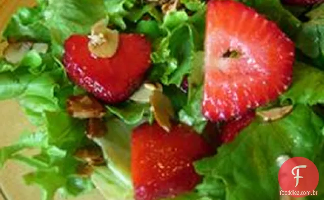 Salada De Morango Com Nozes