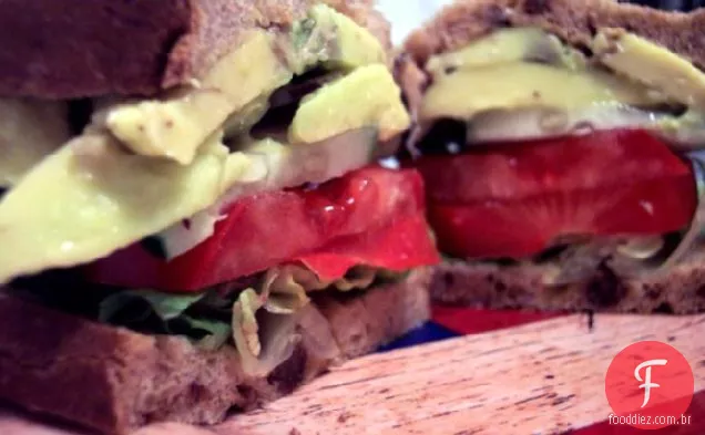 Tomate, Pepino E Sanduíche De Abacate