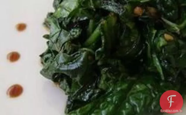 Picante bok Choy em molho de alho