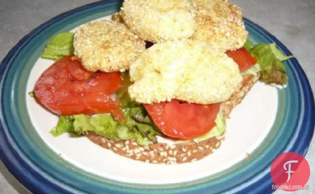 Amy's Pan-Fried Oyster Po'Boys com creme Crioulo