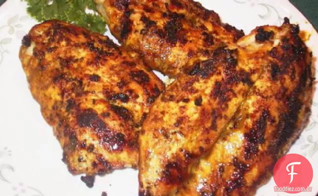 Peitos de frango em molho de Curry-Mel-Mostarda