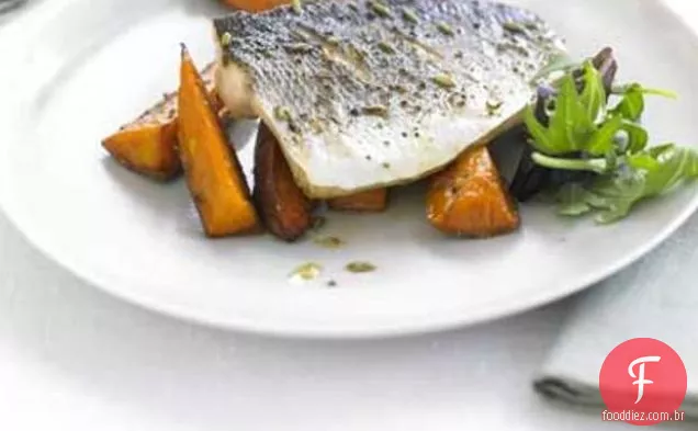Robalo Grelhado Com Sementes De Erva-Doce E Batata-Doce Assada