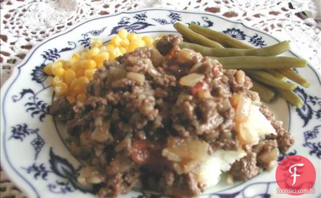 Zrazy Zawijane (Roulade de carne polonesa em molho de creme azedo)