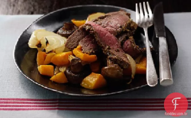 Bife de pimenta com abóbora e cogumelos