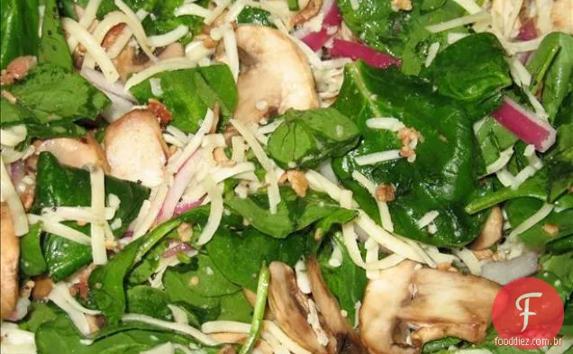 Salada De Espinafre Com Molho De Sementes De Papoula