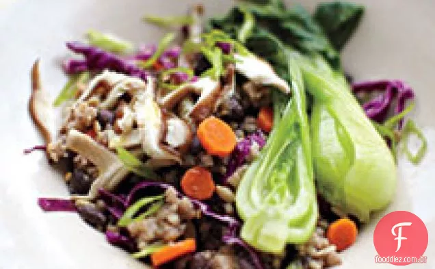 Tigela De Milho Com Feijão Preto E Legumes