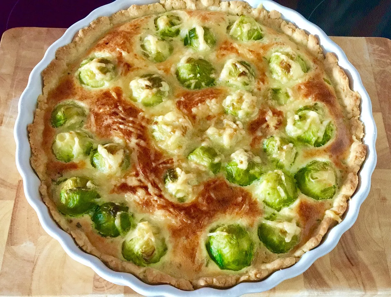 Couves de Bruxelas ricas e cremosas