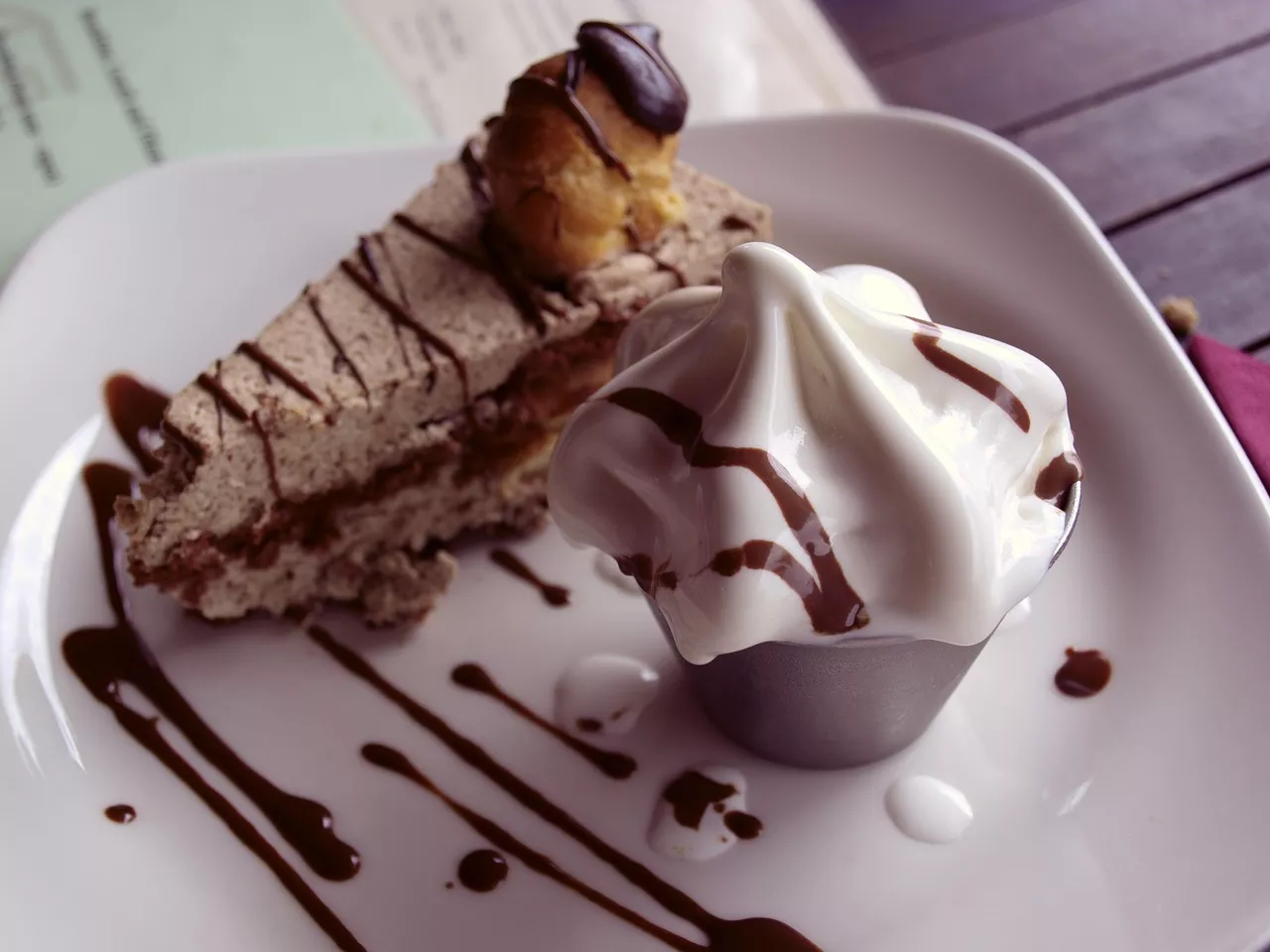 Bolos De Creme De Chocolate E Cheesecake