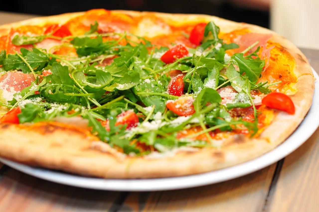 Comemore o Dia Nacional da Pizza em 9 de fevereiro com fatias de dar água na boca e curiosidades